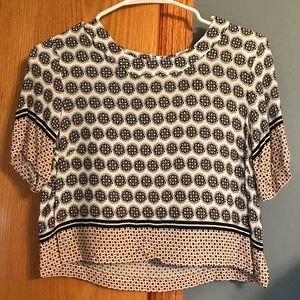 Lightweight patterned top